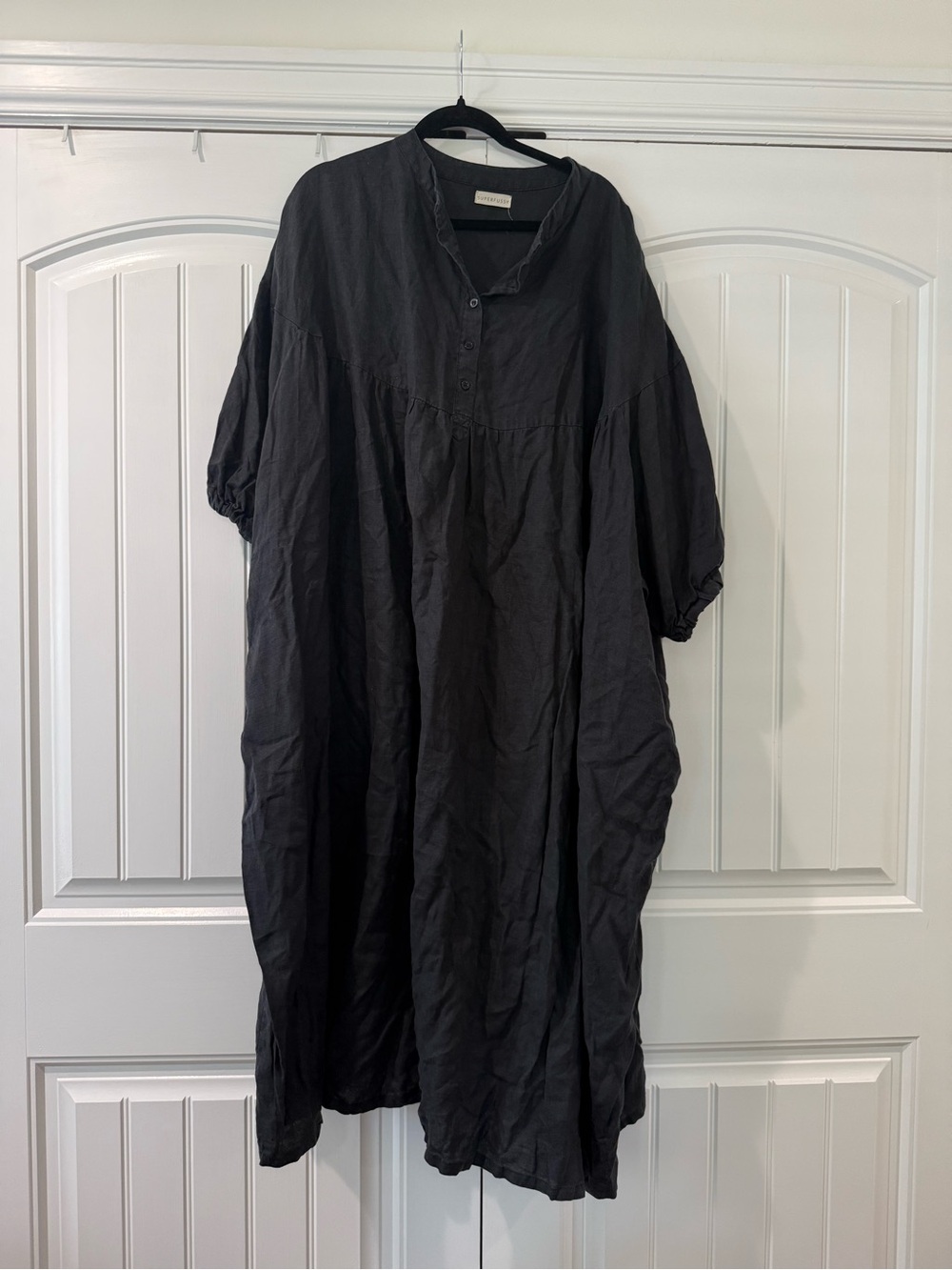 Superfussy Linen Kaftan Black